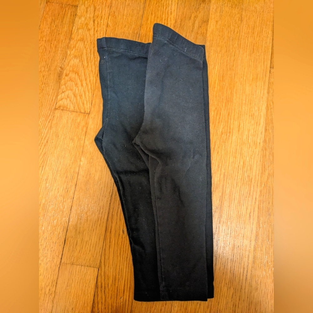 Lot of 2 pairs of black toddler leggings